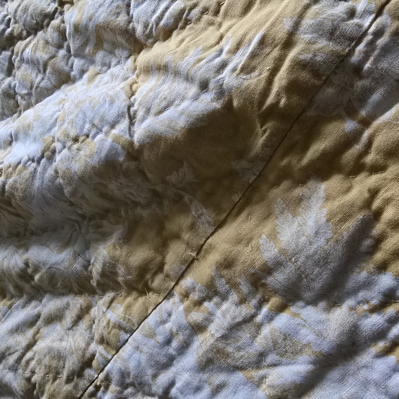 Yellow and White Quilted Bedding - Picture 3 of 6